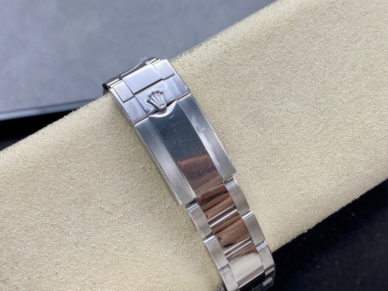 Superclone Rolex GMT-Master II 126710GRNR "Bruce Wayne" Oyster 2024 Feature Highlight