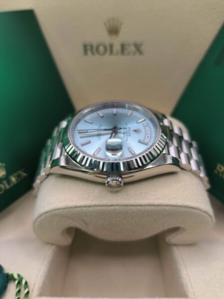 Superclone Rolex Day-Date Ice blue Dial 228236 Close-Up Focus