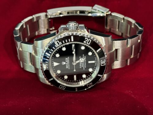 Replica Rolex Submariner Black Dial 124060 No-Date photo review