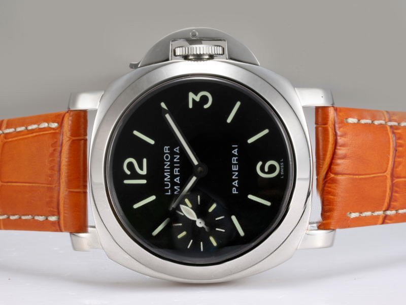Panerai Luminor PAM00111 Round Brown Cow Leather Strap Black Dial Watch