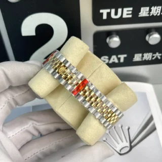 Replica Rolex Datejust Champagne Dial Diamond Bezel