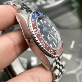 Replica Rolex GMT MAster II Pepsi Black Dial Blue Red Bezel