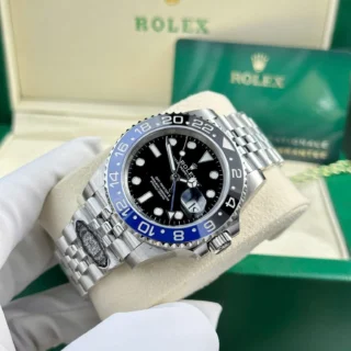 Replica Rolex GMT Master II Batgirl Black Dial Black Blue Bezel Jubilee Bracelet