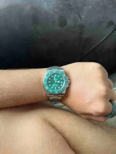 Replica Rolex Submariner Green Dial 116610LV "Hulk" photo review