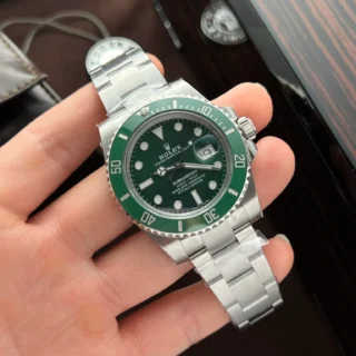 Replica Rolex Submariner Hulk Green Dial Green Bezel