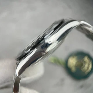 Replica Rolex Panda White Dial Black Bezel Oyster Dial