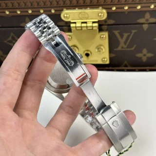 Replica Rolex Sky-Dweller Blue Dial Jubilee Bracelet