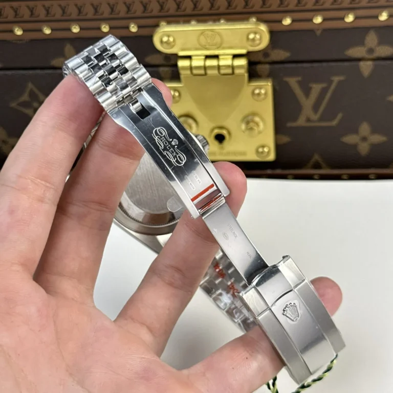 Replica Rolex Sky-Dweller Blue Dial Jubilee Bracelet